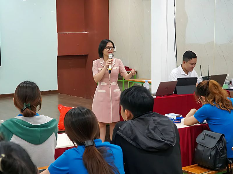 Lớp học Phát triển ngôn ngữ, nhận thức tổng hợp